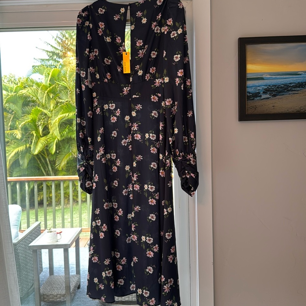 Alexia Admor black floral dress size 2